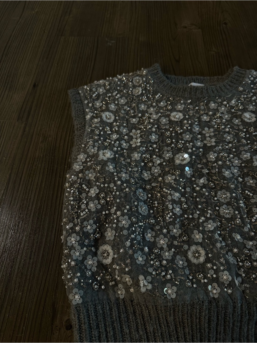 Zara Grey Beaded Knit Sleeveless Vest - Picture 2 of 6